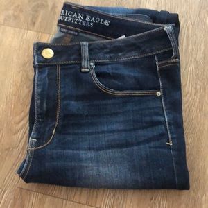 Dark wash American Eagle Skinny Jeans